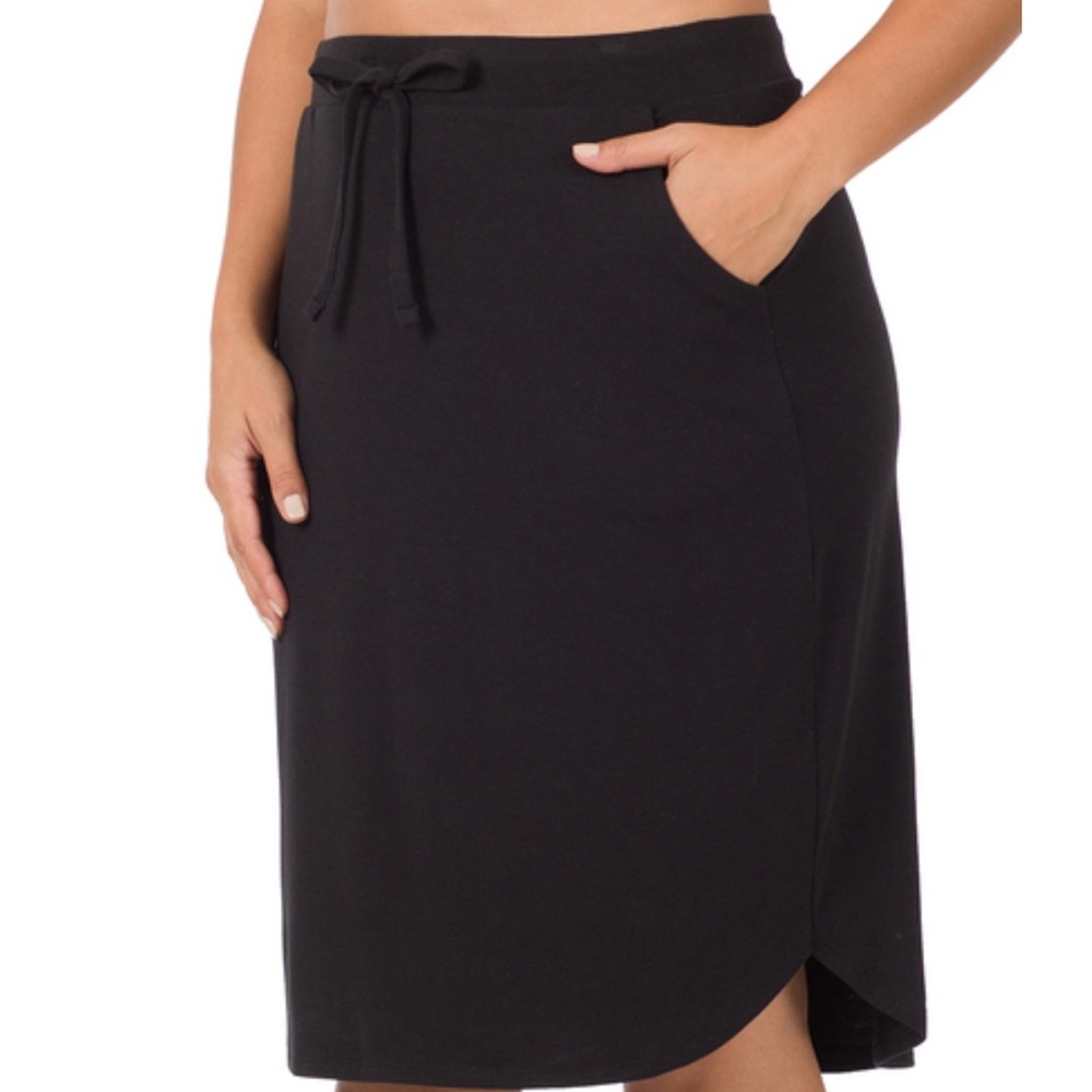 Black  PLUS ELASTIC WAIST SELF TIE TULIP HEM SKIRT WITH SIDE POCKETS
